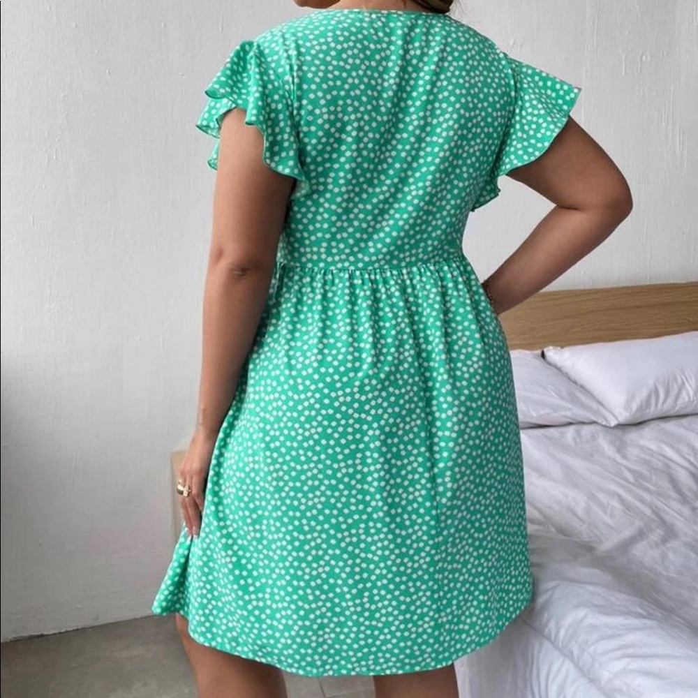 Boho floral v neck dress - Picture 2 of 5